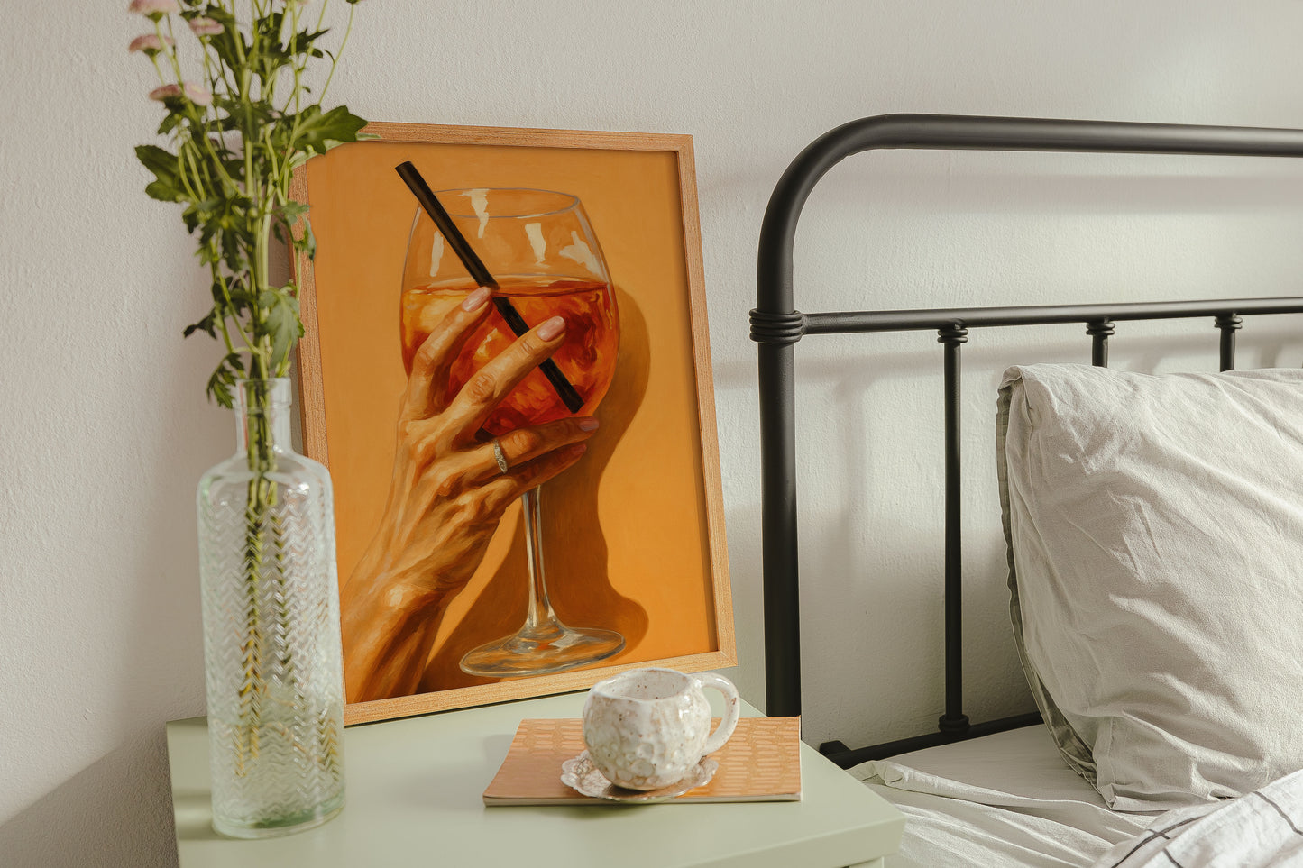 Aperol Spritz Tutan Kadın Posteri